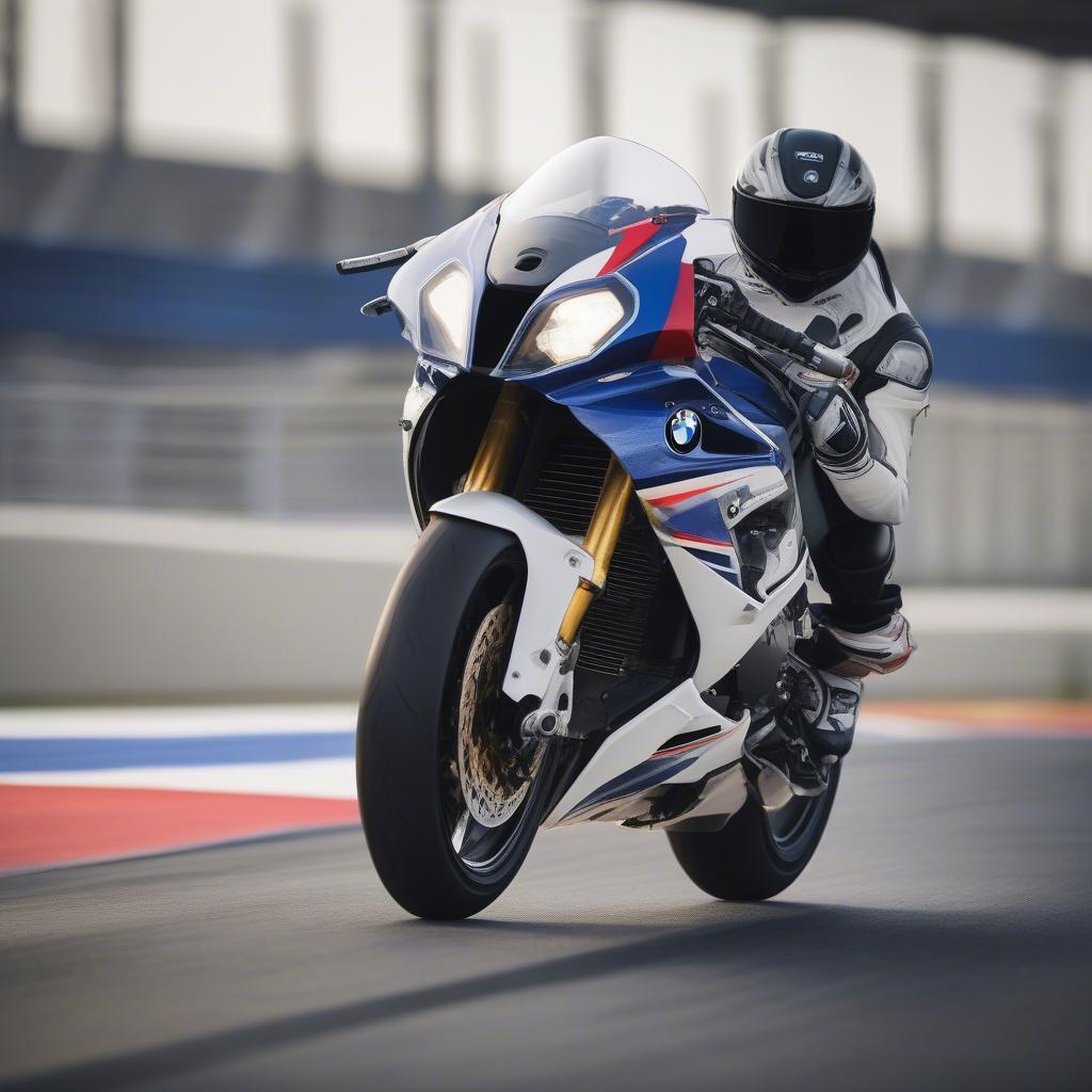 BMW 1000RR HP4 trên đường đua