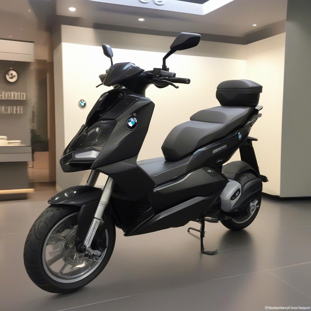 BMW C400X trưng bày tại BMW Cầu Giấy