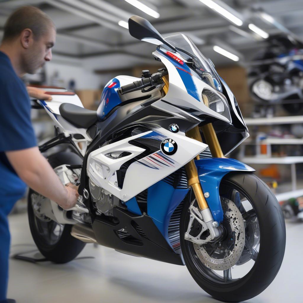 Dịch vụ độ tem chuyên nghiệp cho BMW HP4 tại BMW Cầu Giấy