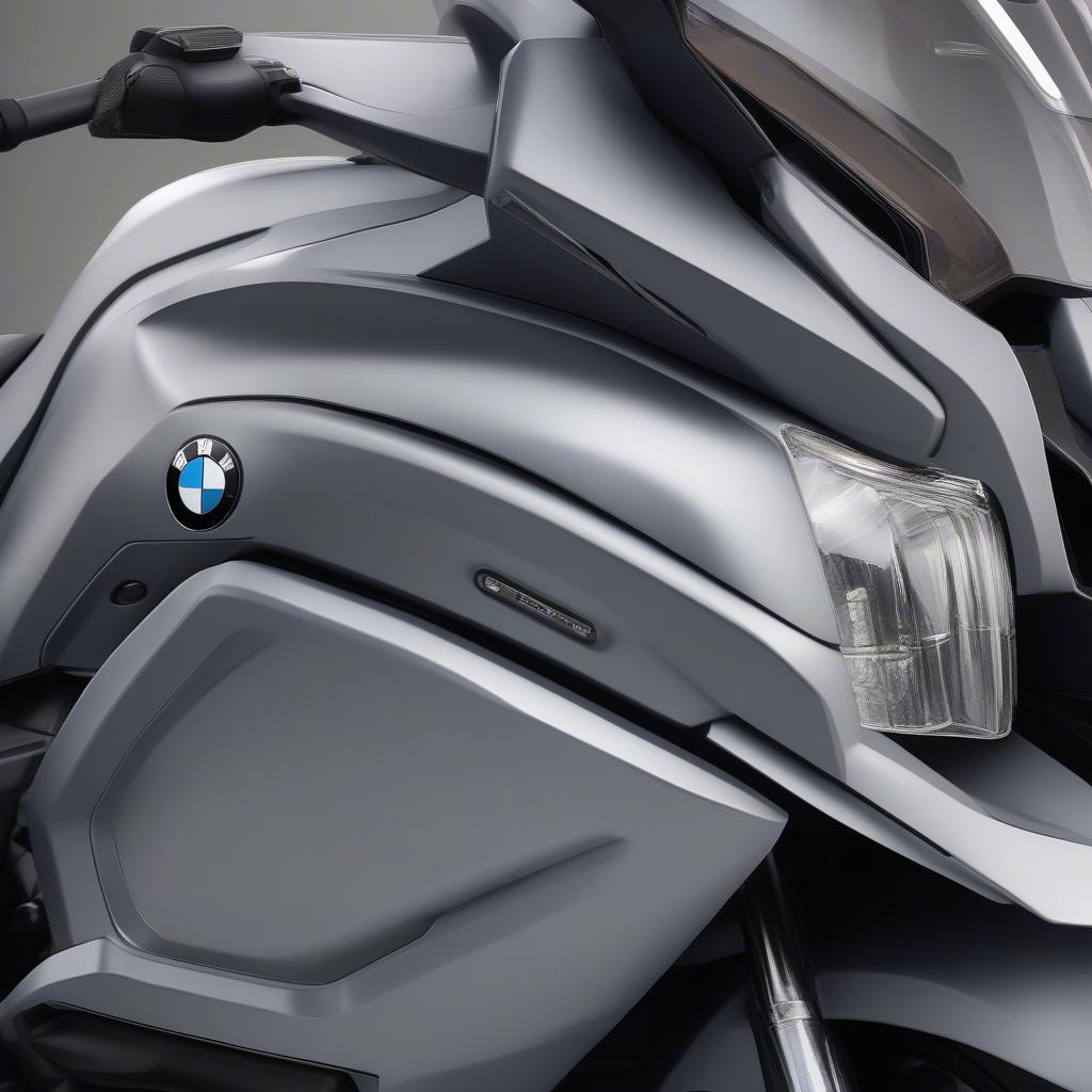 BMW K1600B Grey - Thiết kế lịch lãm và mạnh mẽ