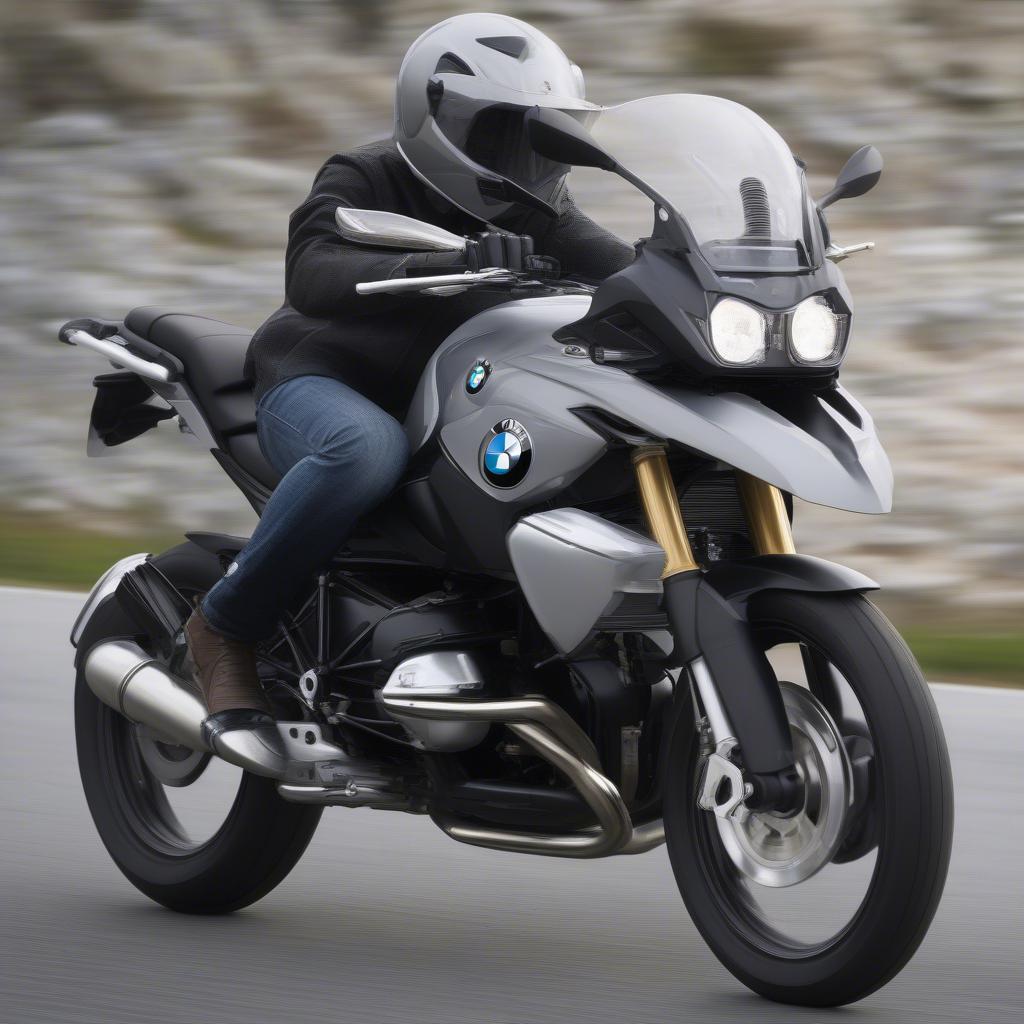 BMW Moto 300cc: Thiết kế mạnh mẽ