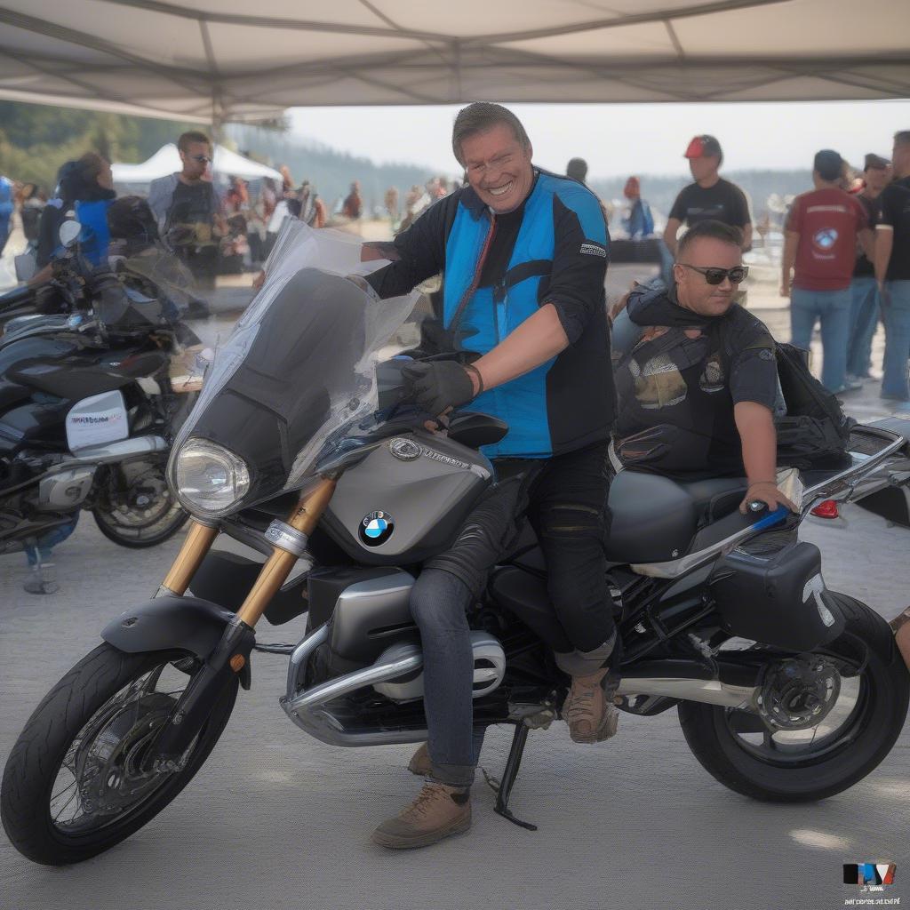 Các biker giao lưu, chia sẻ kinh nghiệm tại BMW Motorrad Day 2018