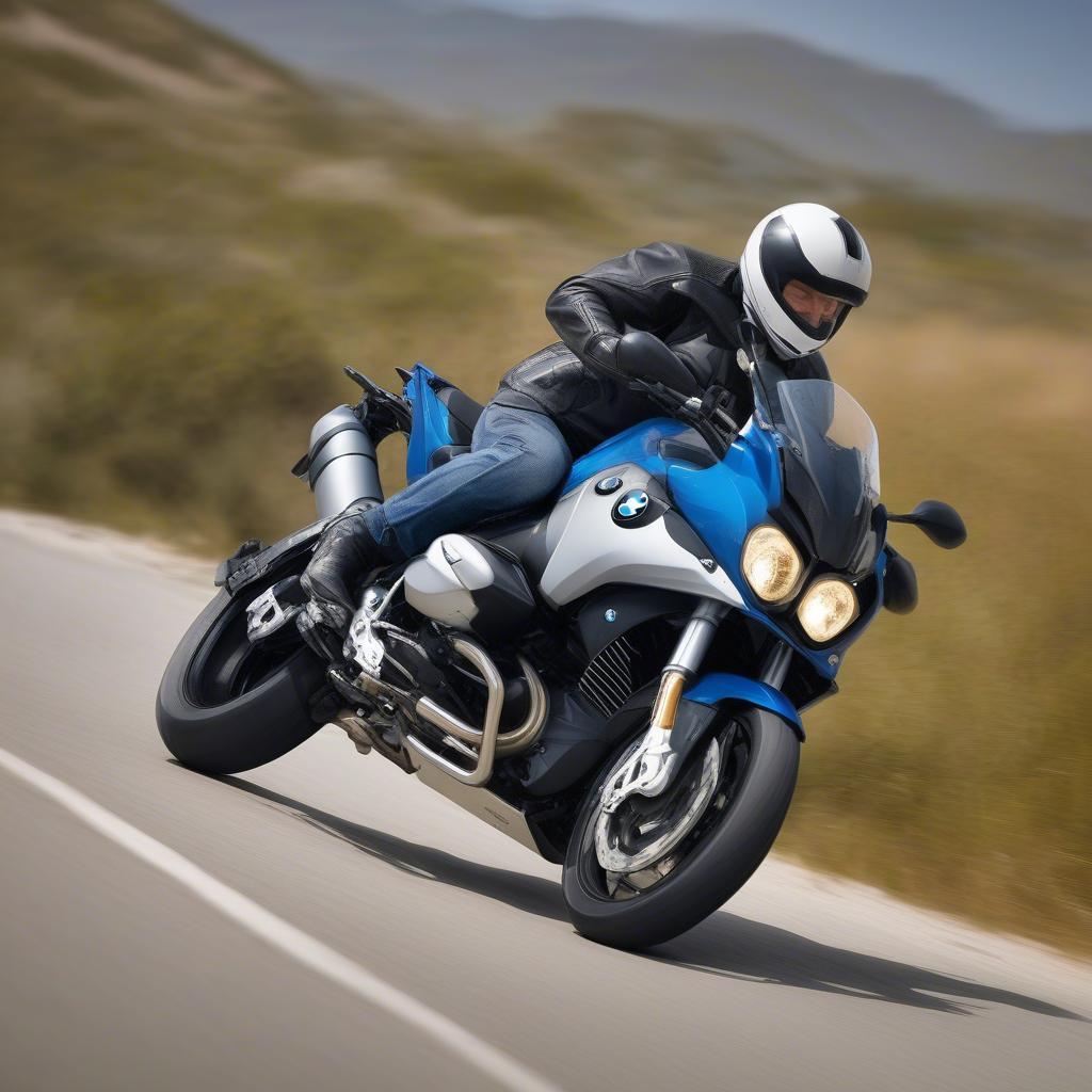 Trải nghiệm lái BMW R1200S Rallye