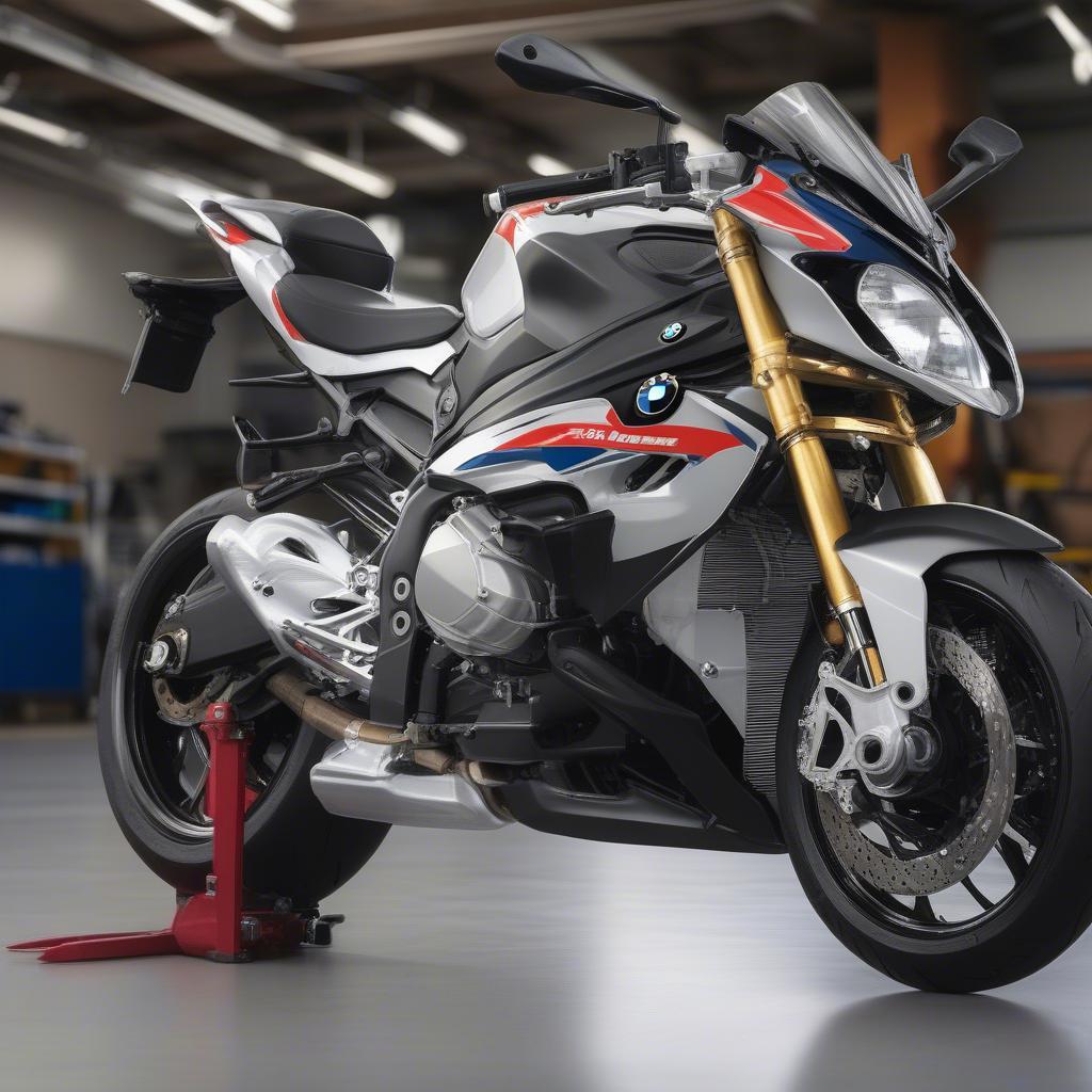 BMW S1000R lắp đặt trợ lực lái Ohlins