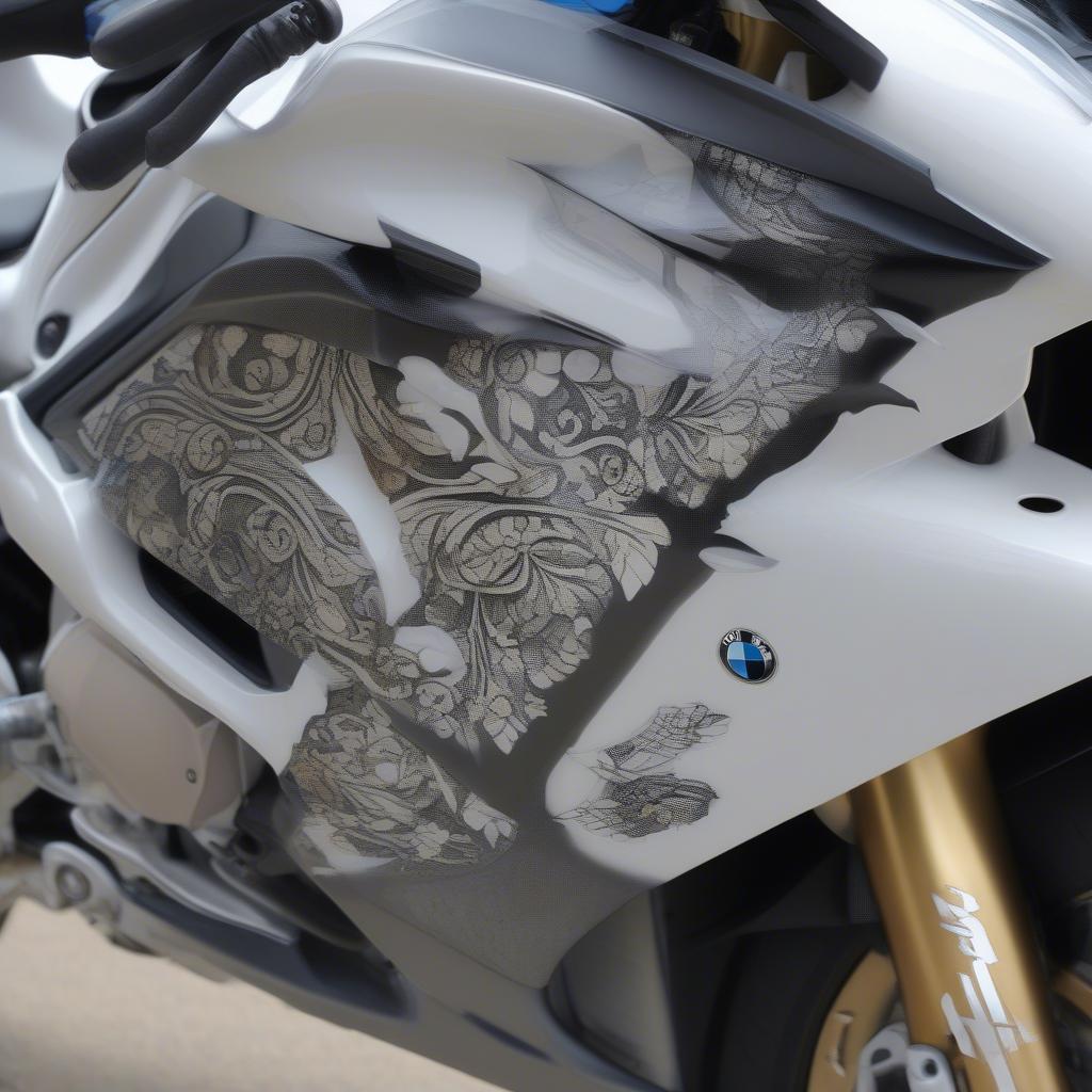 BMW S1000RR 2010 với Decal HP4 Cận Cảnh