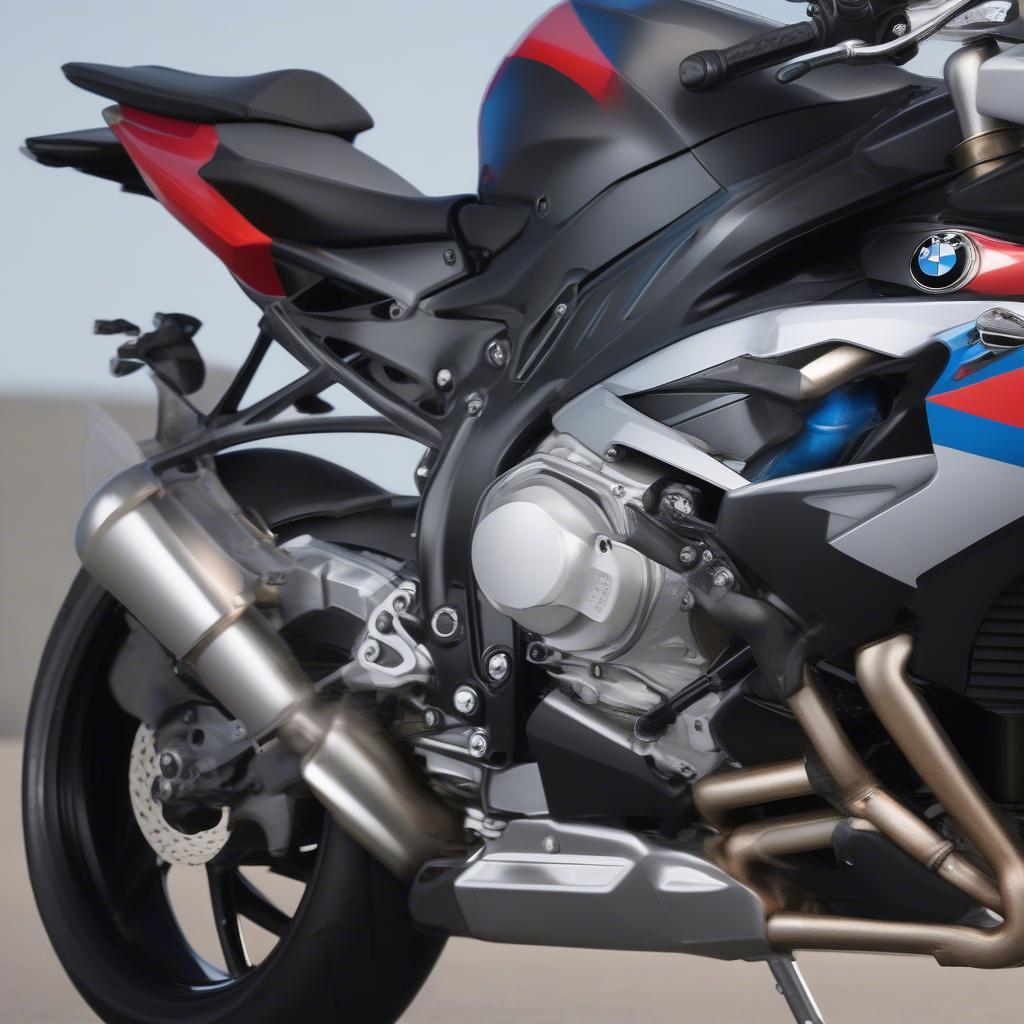 Động cơ mạnh mẽ của BMW S1000RR