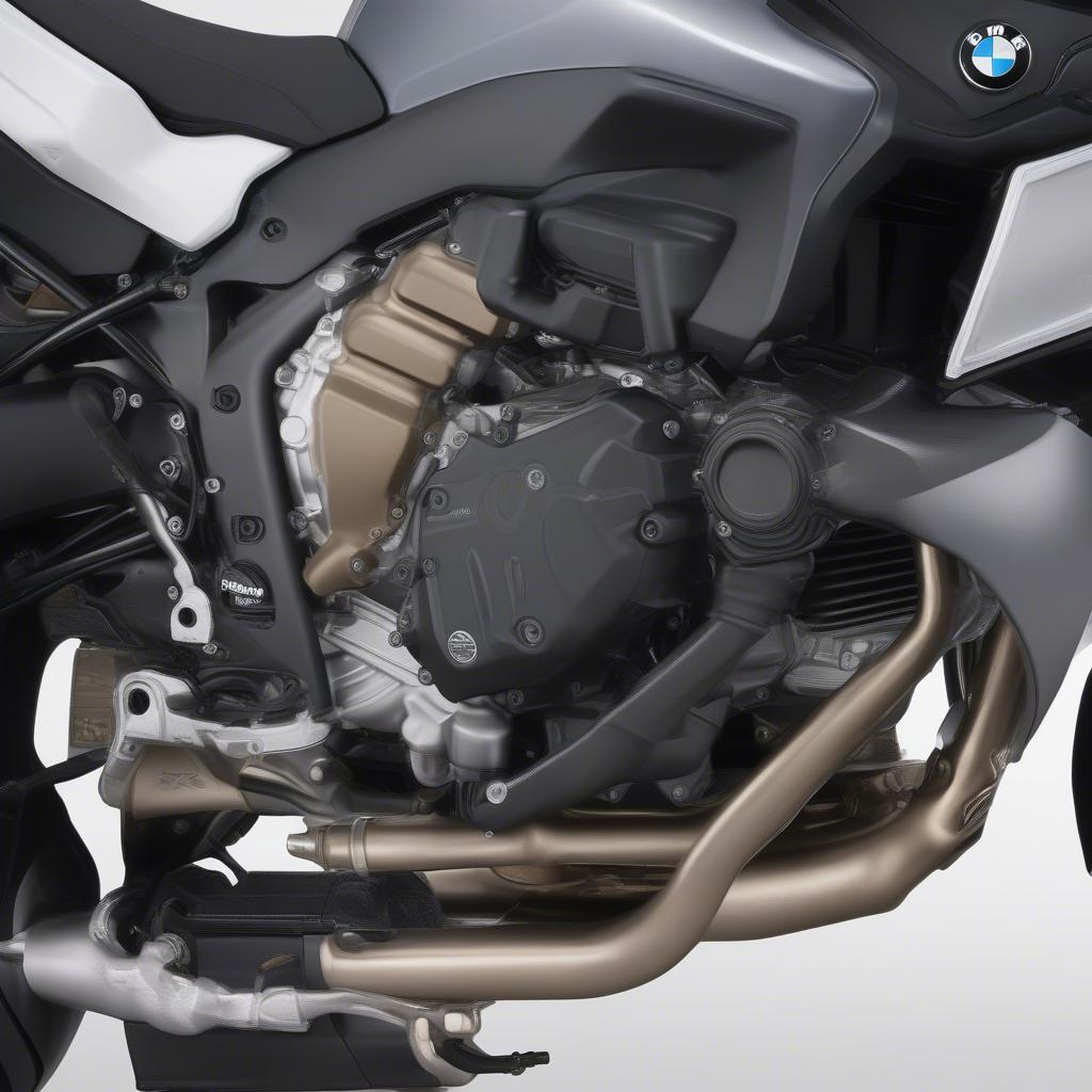 Động cơ mạnh mẽ của BMW S1000XR