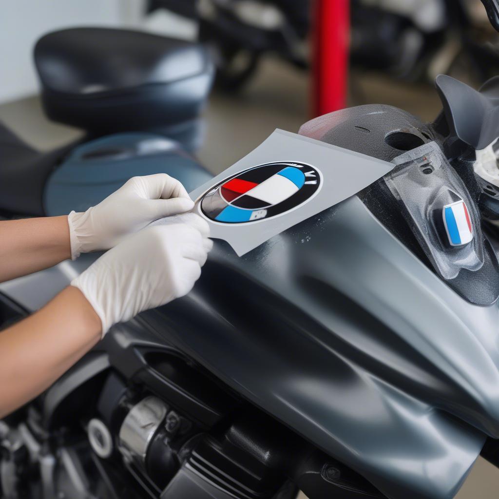 Dán motorcyclestickers BMW đúng cách và chuyên nghiệp