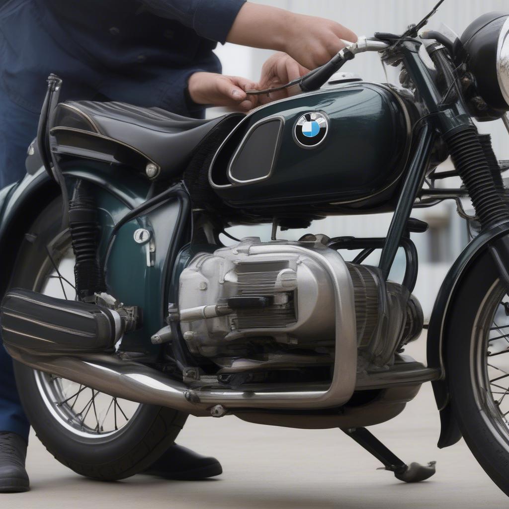 Kiểm tra chi tiết BMW R27 trước khi mua