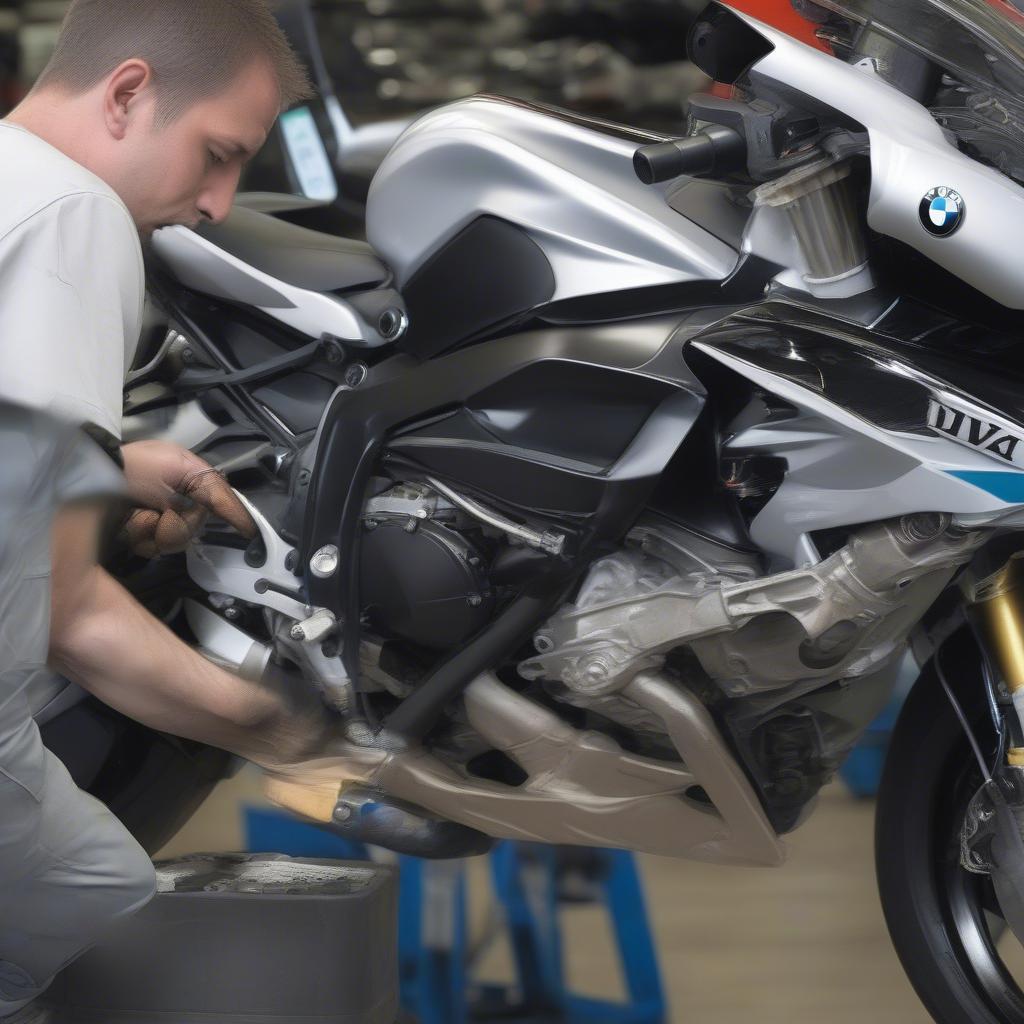 Kiểm tra động cơ BMW S1000RR 2010