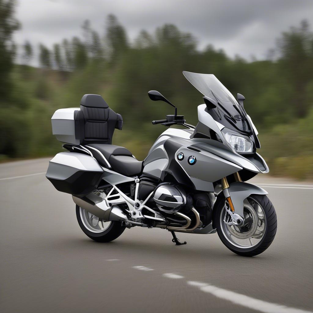 BMW R1200RT 2017 với thiết kế touring đặc trưng